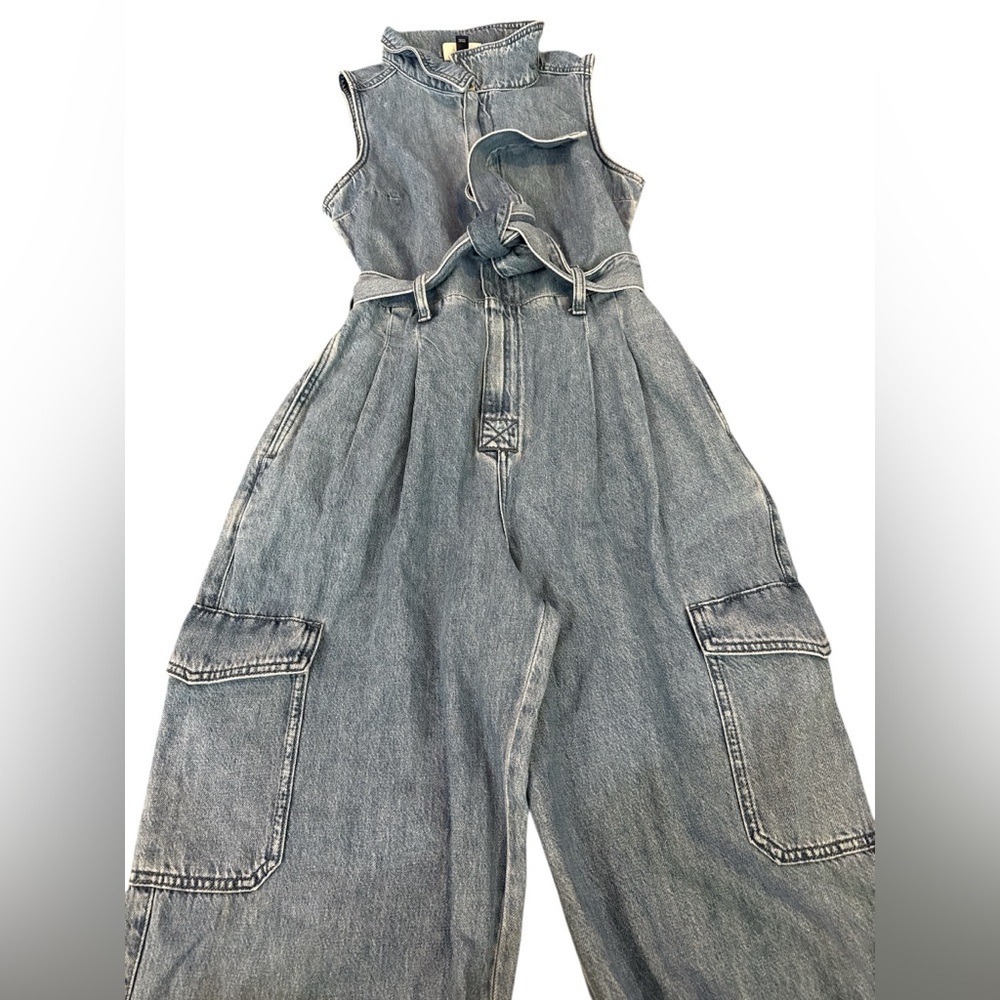 Universal Thread Denim Sleeveless Wide Leg Cargo Utility Jumpsuit Size 6 NWT - Picture 4 of 8